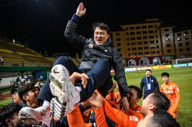 乐鱼体育在线娱乐-​独家专访郝伟：夺联赛冠军还不够，目标夺取双冠王