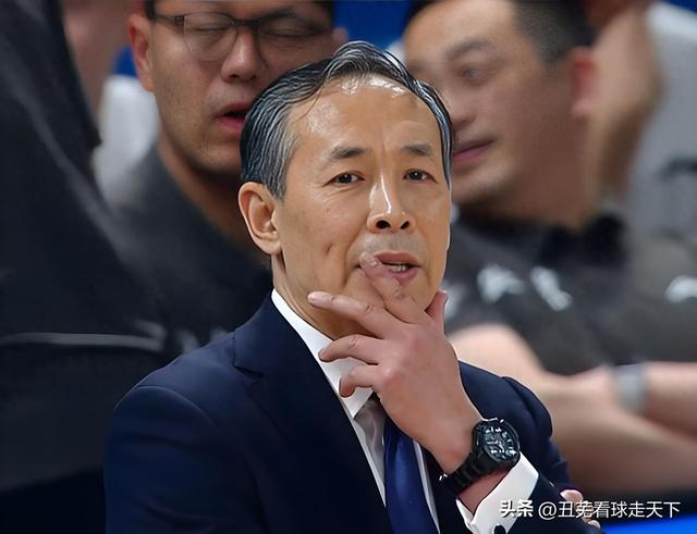 CBA | 京粤大战决胜场，北京两个“王炸组合”还未完全发威|麦基|贾维尔-麦基|贾维尔·麦基|曾凡博|篮板_新浪体育_新浪新闻